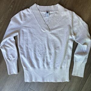 Women's Gap Cream Cotton V-Neck Sweater